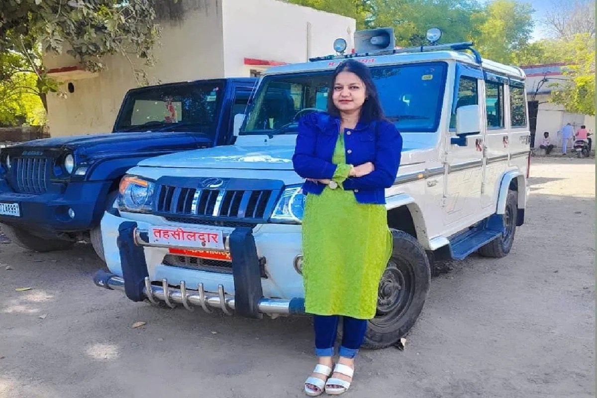 naib tehsildar jyoti lakshakar