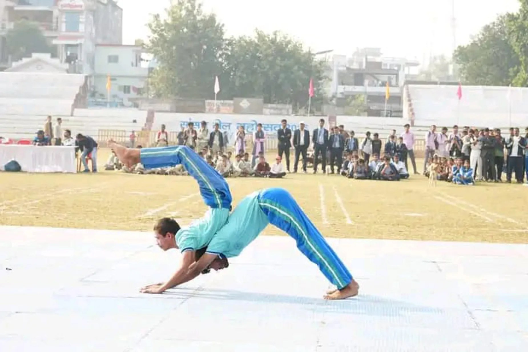 शहर के छत्रसाल स्टेडियम में आयोजन, सांसद डॉ.राजेश मिश्रा ने कबड्डी खेलकर बढ़ाया खिलाडिय़ों का मनोबल, विभिन्न प्रतियोगिताओं में खिलाडिय़ों ने प्रतिभा का किया प्रदर्शन