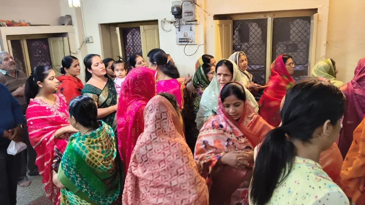 Video: कार्तिक पूर्णिमा पर आस्था का सागर उमड़ा, जगमगाई स्वर्णनगरी