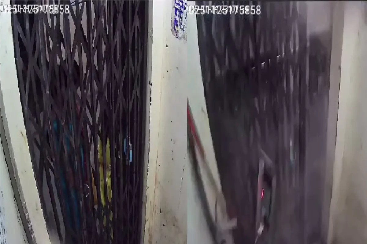 raipur lift accident