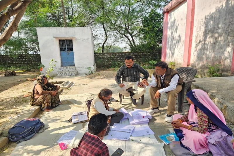 चुनाव आयोग ने कल तक काम पूरा करने का दिया है लक्ष्य- 4 से पहले काम खत्म करने का है दबाव