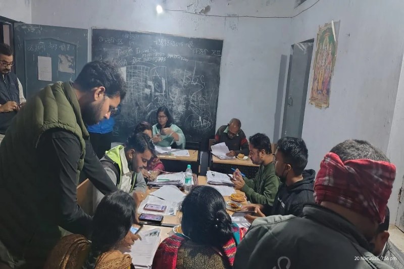 The portal will close on the 4th. If you fail to upload, your name will not appear on the publication list. Unprepared SIRs and frequent changes have increased confusion. Gwalior.