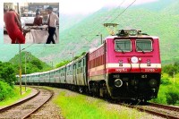 Train accident, Jhunjhunu train accident, youth falls from train, youth falls from train in Jhunjhunu, Jhunjhunu news, Rajasthan news, ट्रेन हादसा, झुंझुनूं ट्रेन हादसा, ट्रेन से युवक गिरा, झुंझुनूं में ट्रेन से युवक गिरा, झुंझुनूं न्यूज, राजस्थान न्यूज