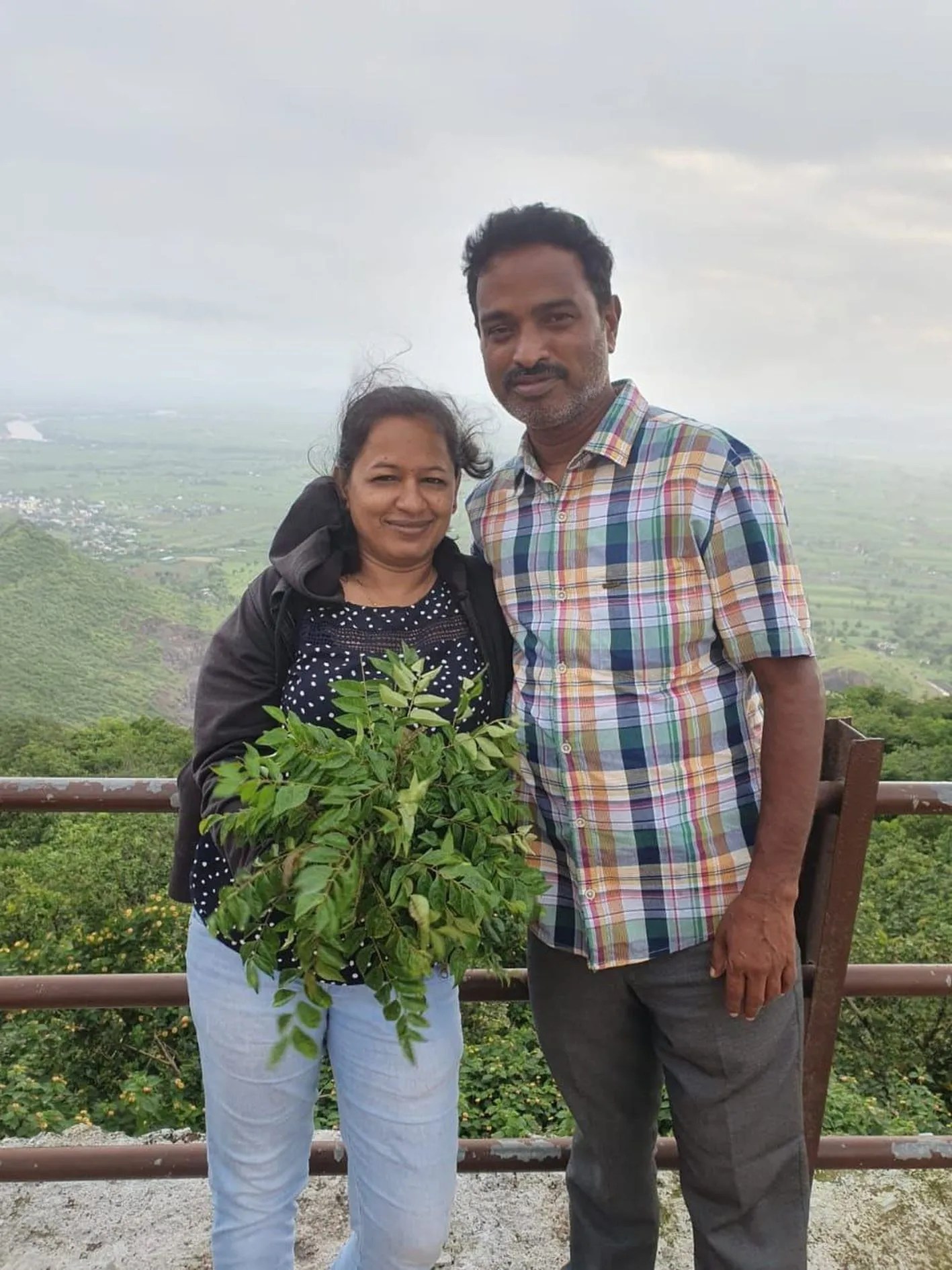 ओंकारेश्वर के गोमुख घाट पर डूबे पुणे की दंपति, दोनों की मौत