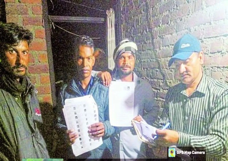 जिले की अन्ता विधानसभा को छोड़ शेष तीनों विधानसभा में 54 हजार 808 मतदाता नई जारी मतदाता सूची से बाहर हो गए है। इसका मतलब है कि 54 हजार 808 मतदाताओं ने अपने गणना प्रपत्र भरकर जमा नहीं कराए गए है।