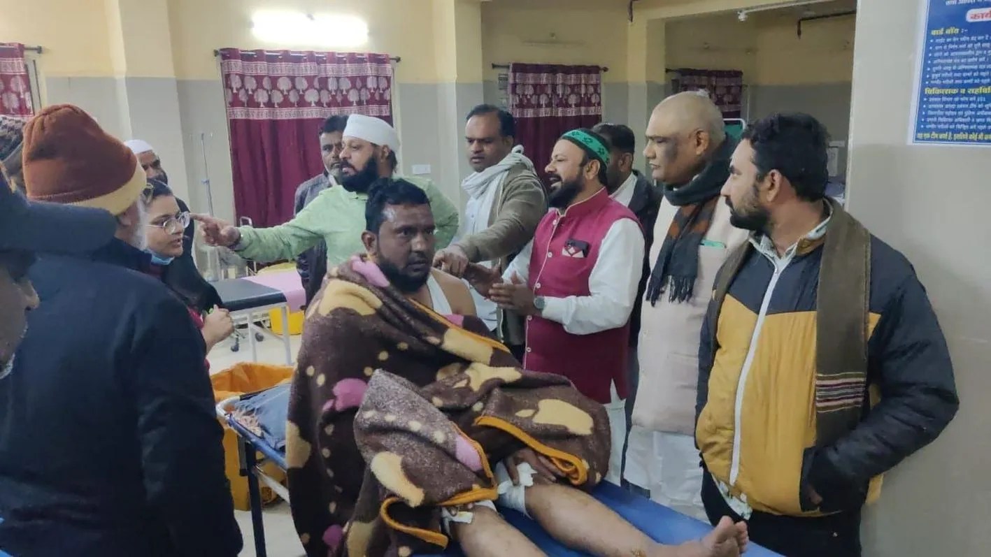विधायक की कार ने कांग्रेस नेता के भाई की बाइक को मारी टक्कर, दोनों पैरों में गंभीर चोट