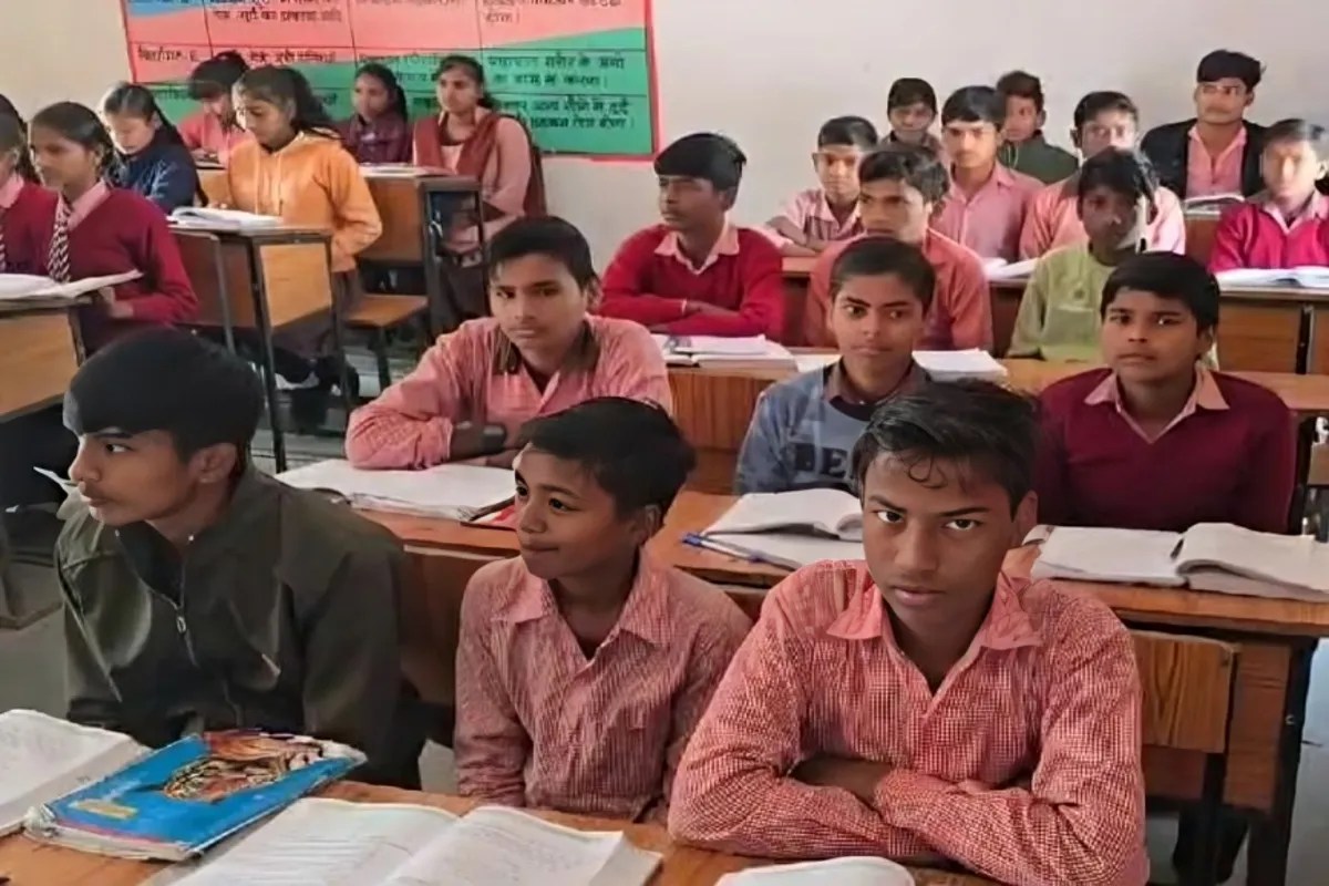 डीबीटी में अटकी राशि, अभिभावकों की दस्तावेज़ी खामियां बनी सबसे बड़ी बाधा (फोटो सोर्स : WhatsApp News Group)