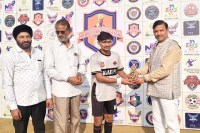 शहीद भगत सिंह फुटबॉल लीग में खिलाड़ी दिखा रहे दमखम Players are showing their strength in Shaheed Bhagat Singh Football League