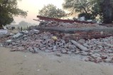 रात में अज्ञात जनों ने धार्मिक स्थल को तोड़ा, लोग आक्रोशित Unknown people destroyed a religious place at night, people are angry
