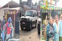 छापेमारी करते फोटो सोर्स पत्रिका