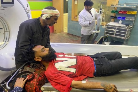 पुलिस की मुखबिरी की मिली सजा, गोली मारकर भागे बदमाश