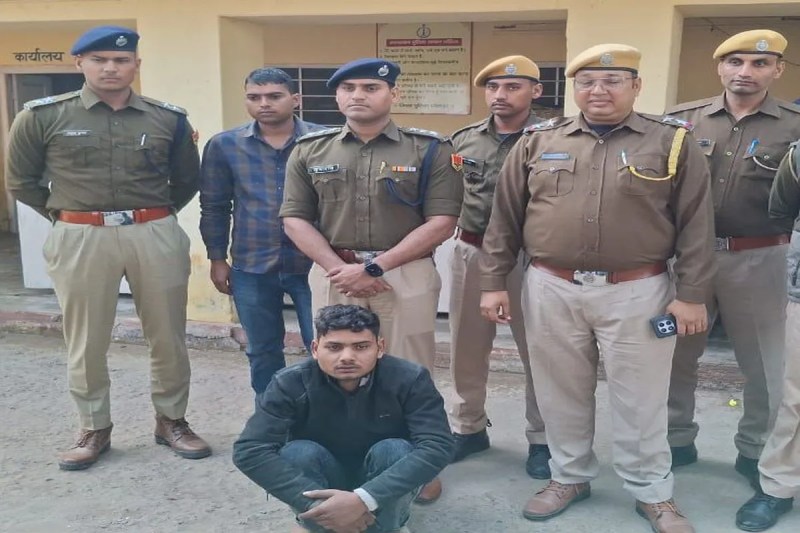 षड्यंत्र रच पत्नी ने पति की करवाई हत्या, पुलिस ने आरोपित प्रेमी शाहरुख को किया गिरफ्तार Wife conspired to have husband murdered, police arrested accused lover Shahrukh