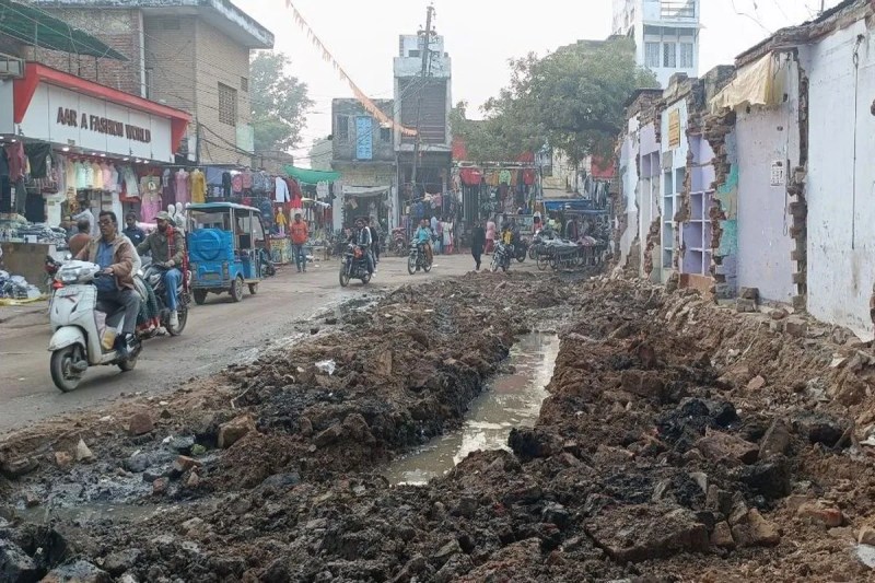 लोग पूंछें एक ही सवाल...तोडफ़ोड़ तो की कहां है शहर का विकास People ask only one question...demolition has been done, where is the development of the city?