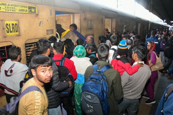 Jaipur trains are running late and full