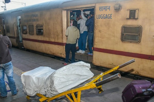 Jaipur trains are running late and full