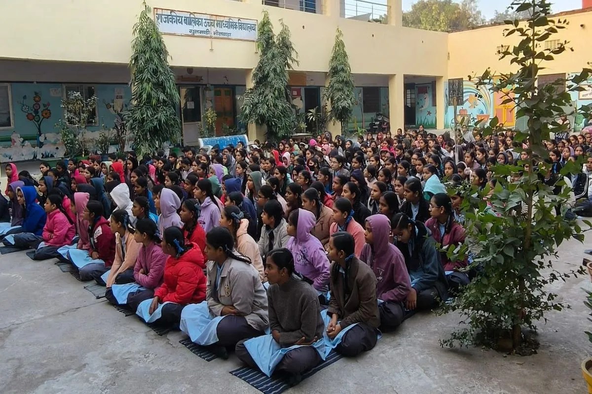 Veer Bal Diwas: 1.45 lakh students in Bhilwara paid tribute to the Sahibzadas by writing essays.