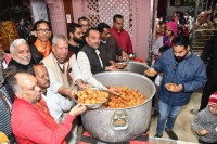 501 kg of Paushbada was offered to Sankat Mochan Hanumanji Maharaj.