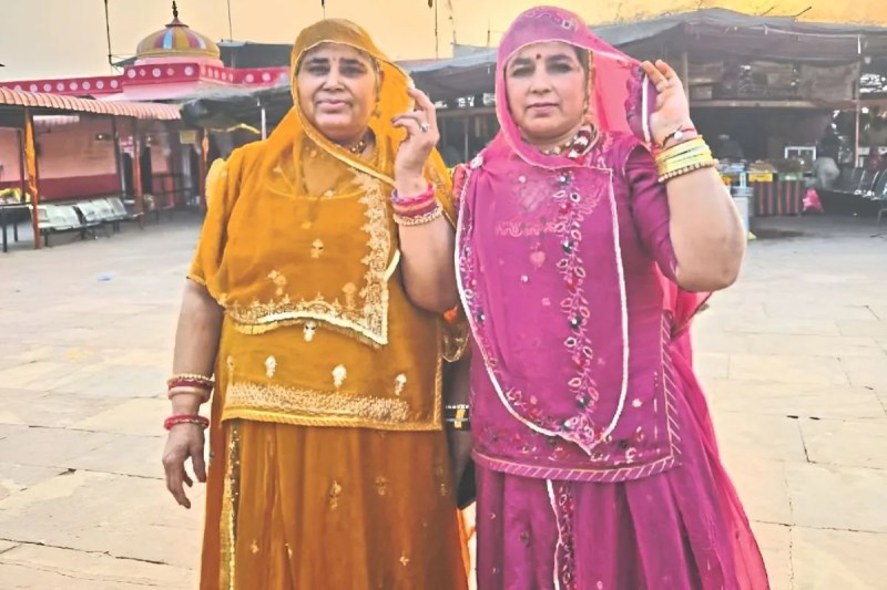 Car-Fell-Into-River-2-Died