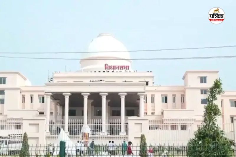 छत्तीसगढ़ विधानसभा शीतकालीन सत्र का दूसरा दिन, महतारी वंदन योजना सहित कई अहम मुद्दों पर होगी चर्चा...(photo-patrika)