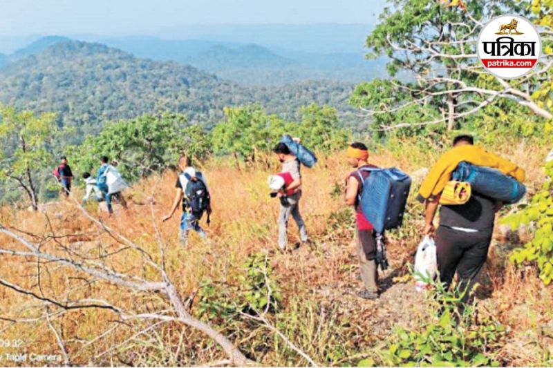 हिमाचल मॉडल पर डोंगरगढ़ में ट्रैकिंग (फोटो सोर्स- पत्रिका)