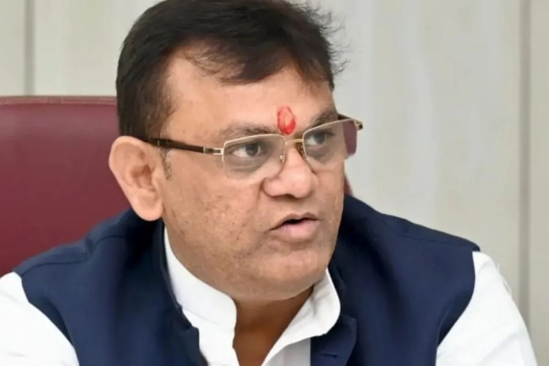 दिनेश खटीक का हस्तिनापुर सीट छोड़ने का ऐलान