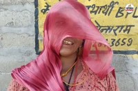 Rajasthan Jodhpur Emotional Story Sar village A helpless mother chained her daughter this is a heartbreaking story