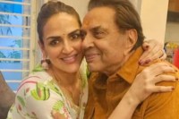 Esha Deol Share father Dharmendra bts Video from ikkis last day of shooting he apologies everybody