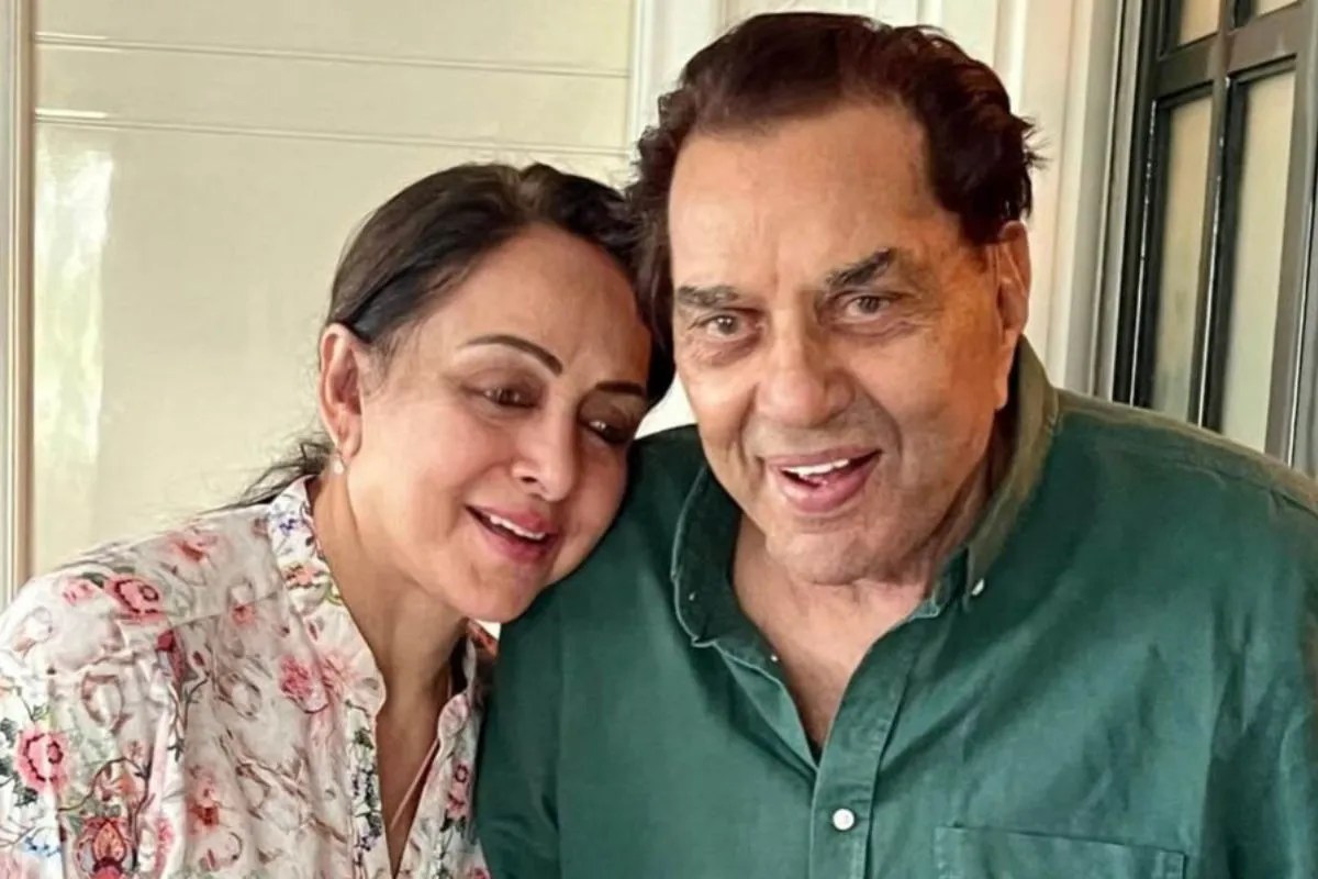 Hema Malini Hold Dharmendra Prayer Meet when and where all details here