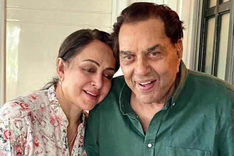 Hema Malini Hold Dharmendra Prayer Meet when and where all details here