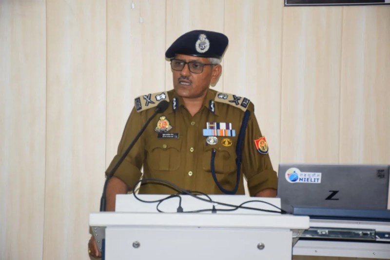 Up news, gorakhpur police