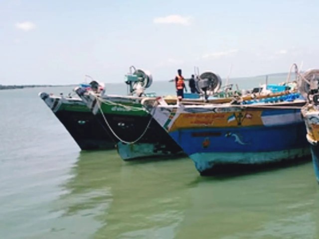 The Sri Lankan Navy has arrested 12 fishermen.
They are accused of violating the international maritime boundary; their boat has been seized.