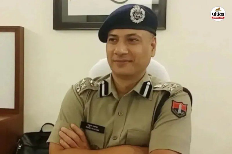Jaipur IPS officer Rahul Prakash seen sweeping sends a message that cleanliness is essential whether at home or in office