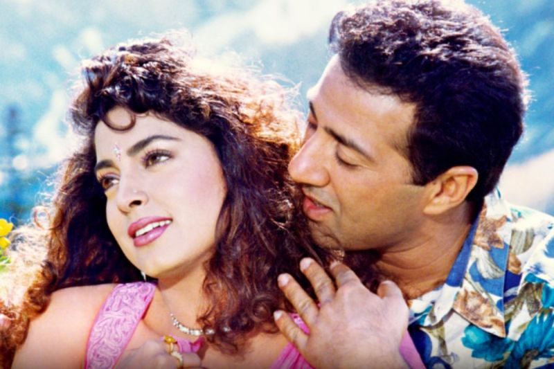 Juhi Chawla Refused to shoot Kissing scene with sunny deol