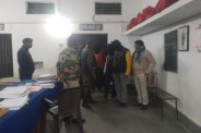 Loot gang arrested
