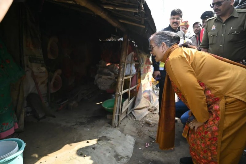 महापौर सुषमा खरकवाल ने किया मौके पर निरीक्षण, नाम बदलकर रहने वालों की जांच में तेजी (फोटो सोर्स : Municipal Corporation Media Cell)