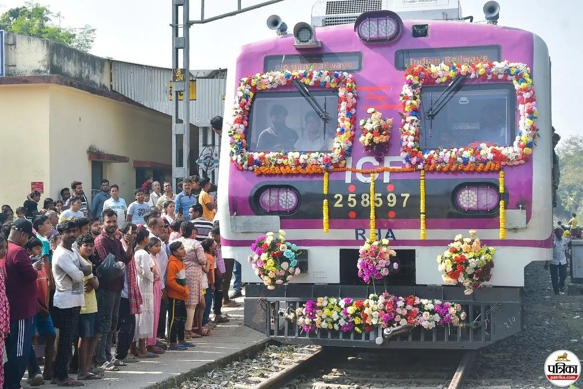 उरण रूट पर लोकल ट्रैन की 10 सेवाएँ बढ़ाईं