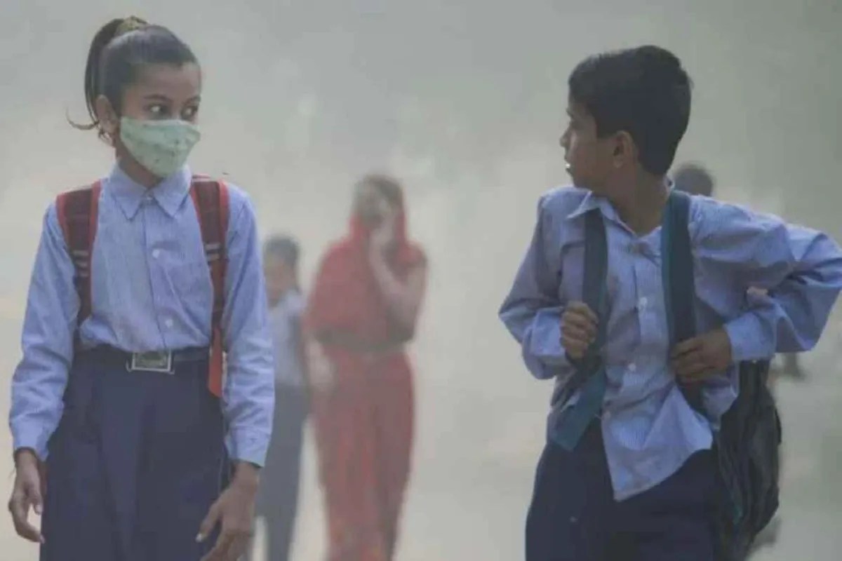 Due to pollution, schools in these NCR districts will run on hybrid mode