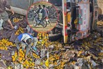 Oranges-truck-Overturned-on-highway
