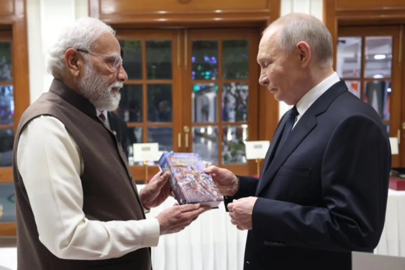PM Modi gave this special gift to Putin