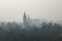 जहरीली हवा में मुस्कराता लखनऊ: राजधानी की बिगड़ती सांसों की दर्दनाक हकीकत (फोटो सोर्स : Ritesh Singh )