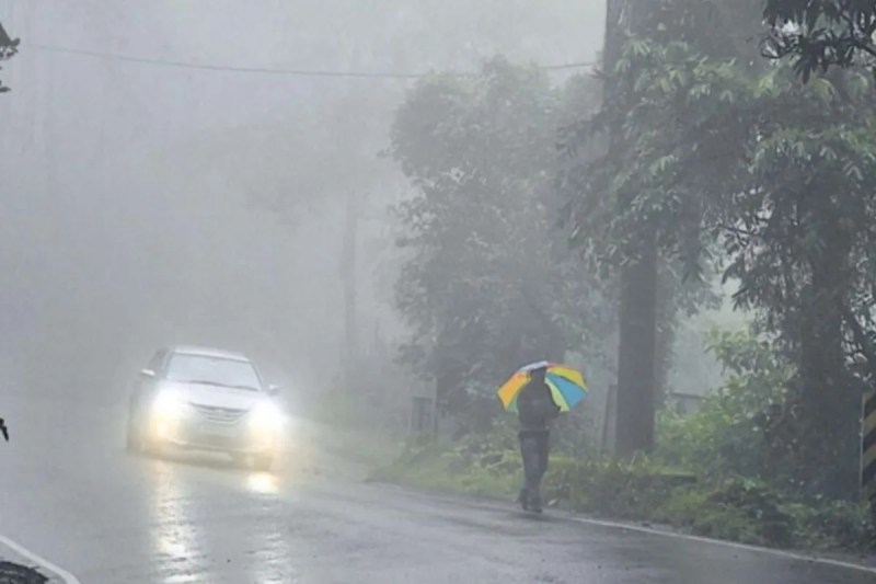 30 december Mausam, 31 december Mausam, 1 january Ka Mausam, aaj ka mausam, flood news, hail storm, IMD alert, IMD Prediction, imd rain alert, IMD rains alert in up, IMD Warning, imd weather news, Indian Meteorological Department, Jhansi weather, Light rain in Uttar Pradesh Weather Forecast 26 disember Uttar Pradesh Weather Today, mausam news hindi, Monsoon in UP, Monsoon rains, noida temperature, noida weather tomorrow, Rain alert in UP, rain in up, Red Alert, Thunderstorm, today rain news, today weather greater noida, today weather in greater noida, today weather news, up aqi, up news, UP Rain, up rain news, up rains, up weather latest news, UP Weather News, up weather orange alert, UP weather update, weather alert, Weather forecast, weather in kanpur 10 days weather of noida, Weather in lucknow, weather in prayagra, weather in uttar pradesh, weather latest news today, weather news, weather report, weather update, YellowAlert