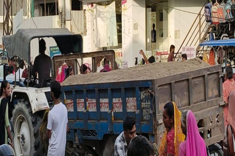 (illegal gravel mining in kelwa