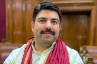 विधायक बैठक को लेकर मचा सियासी घमासान!