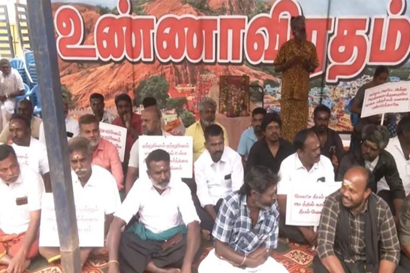 Thiruparankundram Karthigai Deepam row