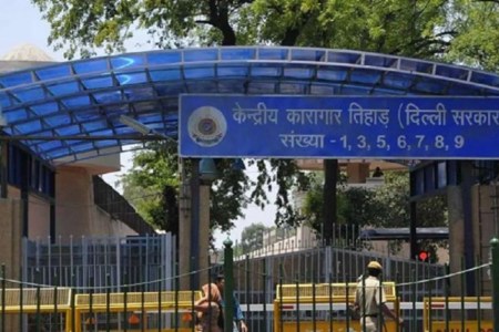 tihar jail changes rule and allows mobile phones for inmates