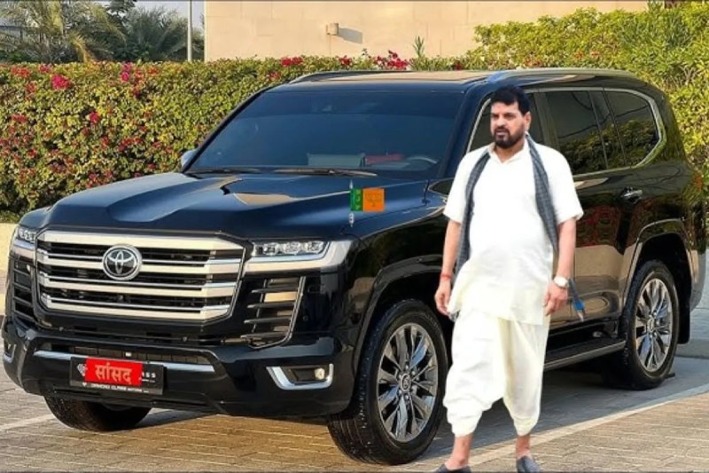 किस बाहुबली के पास है सबसे महंगी कार