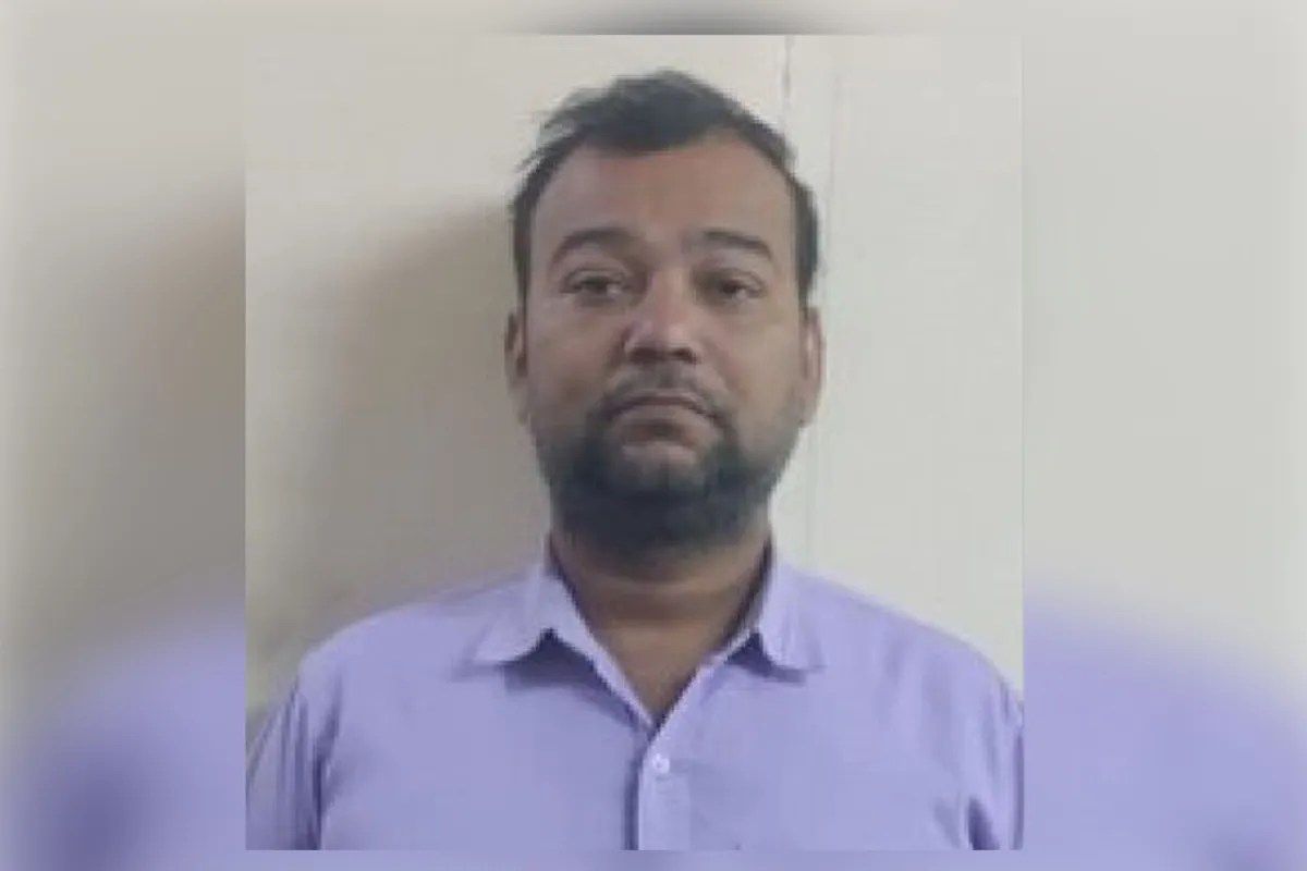 Udaipur: ई-कॉमर्स वेबसाइट पर बेच रहा था कलक्टर, एसपी और जज की फर्जी मुहर, यूपी से गिरफ्तार हुआ आरोपी