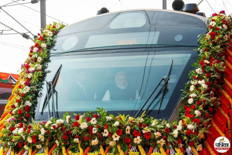 Vande Bharat Train Mumbai