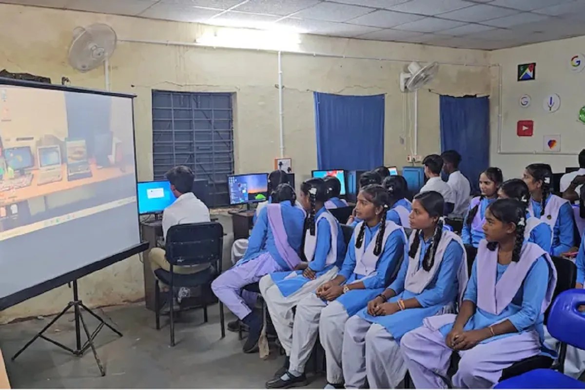 CG School News: छत्तीसगढ़ के सरकारी स्कूलों के लिए बढ़ी खबर, अब डी-ग्रेड स्कूलों की बदलेगी सूरत, सरकार ने लिया ये बड़ा फैसला