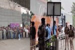 Cricket News: रायपुर पहुंची टीम इंडिया, एयरपोर्ट पर लगी फैंस की भीड़, देखें वीडियो